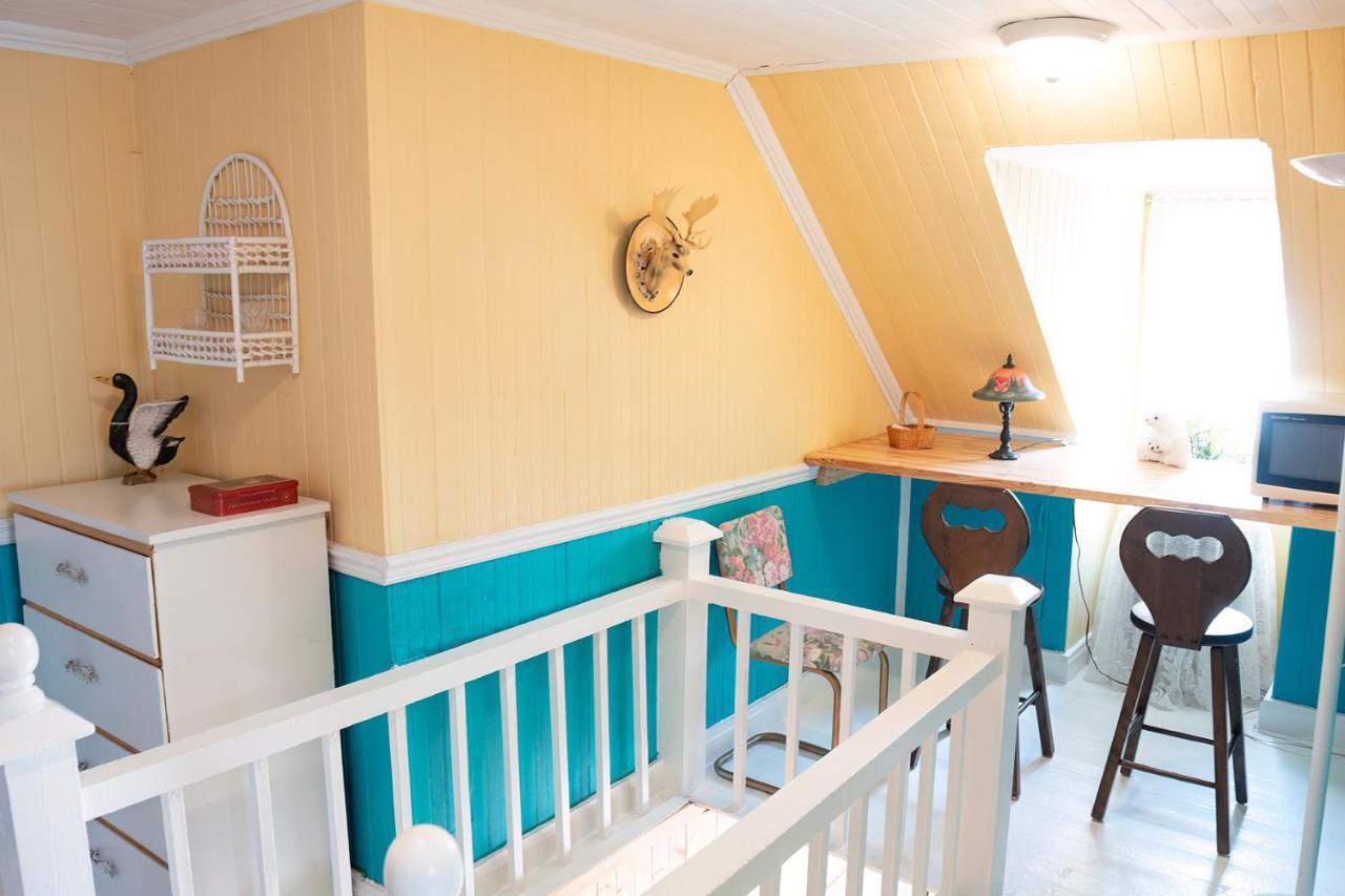 Bed and Breakfast Bed & Cafe Petit Papillon Grandes-Bergeronnes Exterior foto